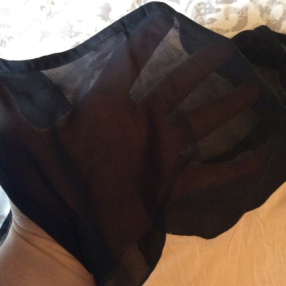 XS/S Mesh Top and Bow Tank Top - Picture 8 of 8